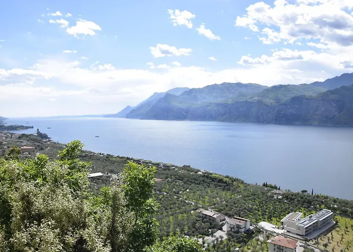 La Terrazza sul Lago